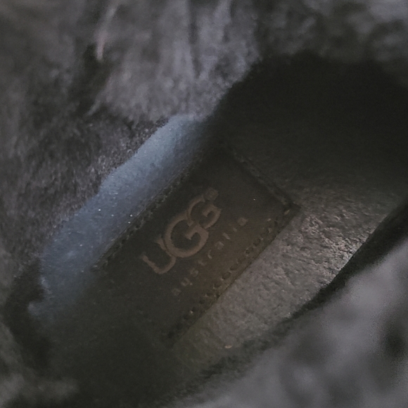 UGG Arianni Suede Fringe Moccasin Sneaker (Size 7) - Picture 7 of 10